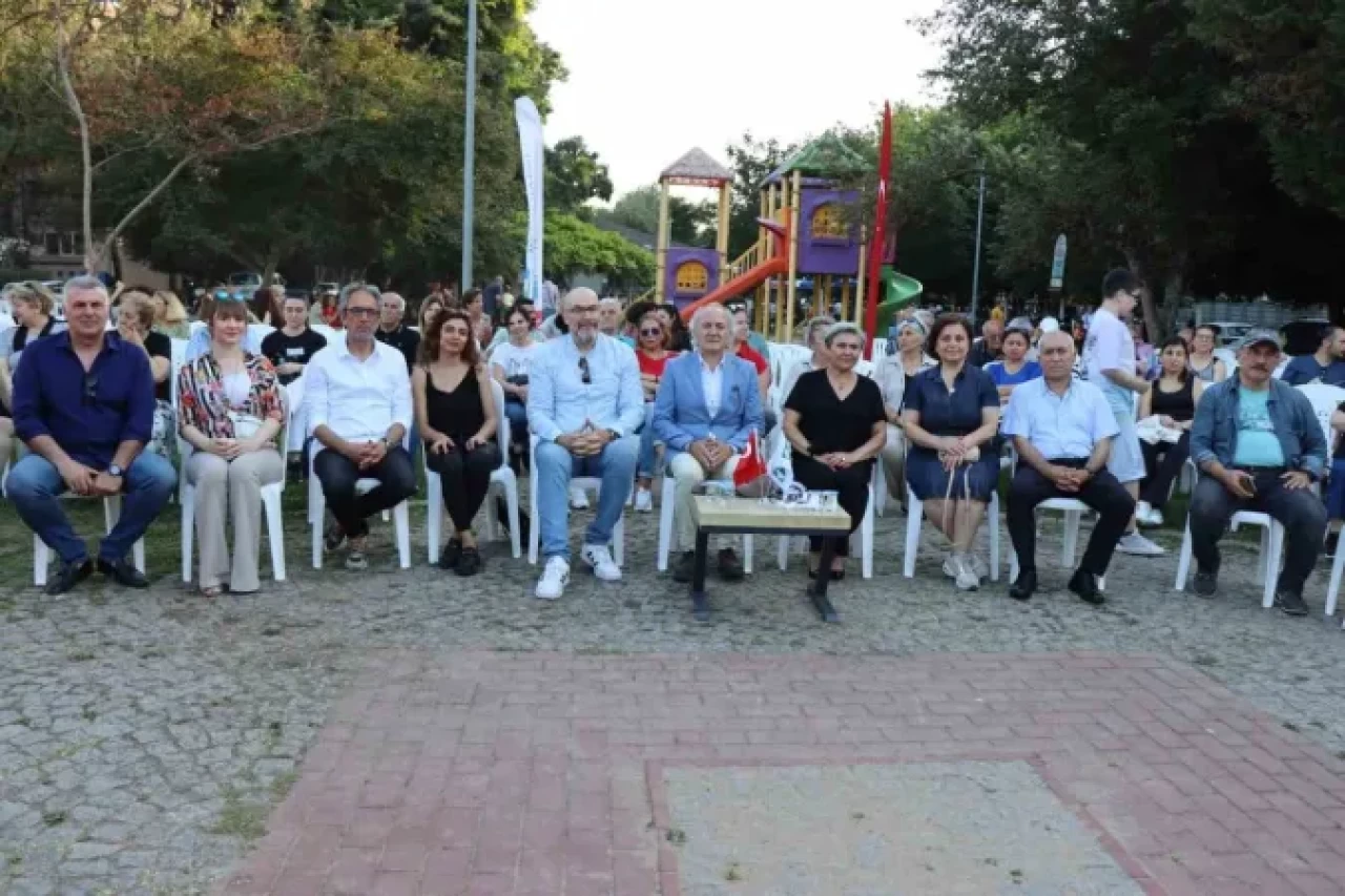 İzmit'te Nazım Hikmet Şiirleri ile Anıldı