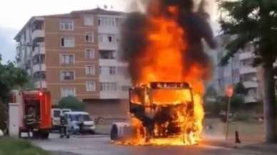 Park Halindeki Çekici Kül Oldu