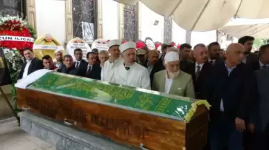 Acun Ilıcalı’nın Amcası Başiskele Aile Mezarlığına Defnedildi...