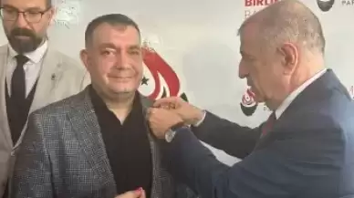 Ümit Özdağ Kocaeli'deydi... Yeni Üyelerin Rozetlerini Taktı!