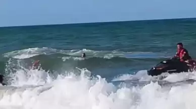 Sakarya'da Yasağa Rağmen Denize Giren Kişi Boğulmaktan Son Anda Kurtarıldı