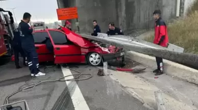 Bolu Geçisinde Araç Bariyerlere Çarptı 1 Kişi Yaralandı