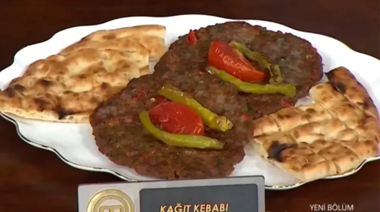 MasterChef'te Kağıt Kebabı Rüzgarı Esti! İşte Şefleri Sarsan Kağıt Kebabı Tarifi!